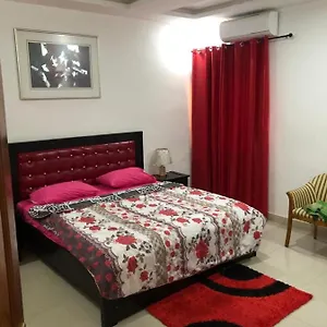 https://calme-et-securit.hotelsdakar.com