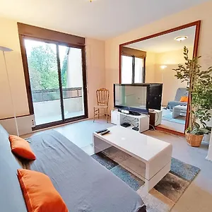  Appartement Frolise, T2, Centre, Wifi, Parking Couvert Gratuit, 4 Personnes