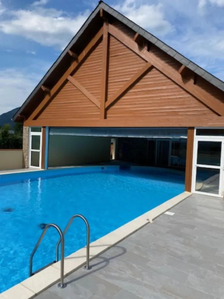 Appartement Étoilé: Résidence Agréable en Haute-Garonne Bagneres-de-Luchon Apartment